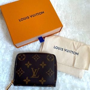 SOLD!!! Louis Vuitton Monogram Zippy Coin Purse